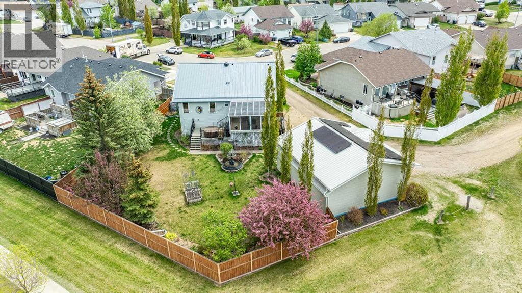 25 Fern Glade Crescent — photo 5