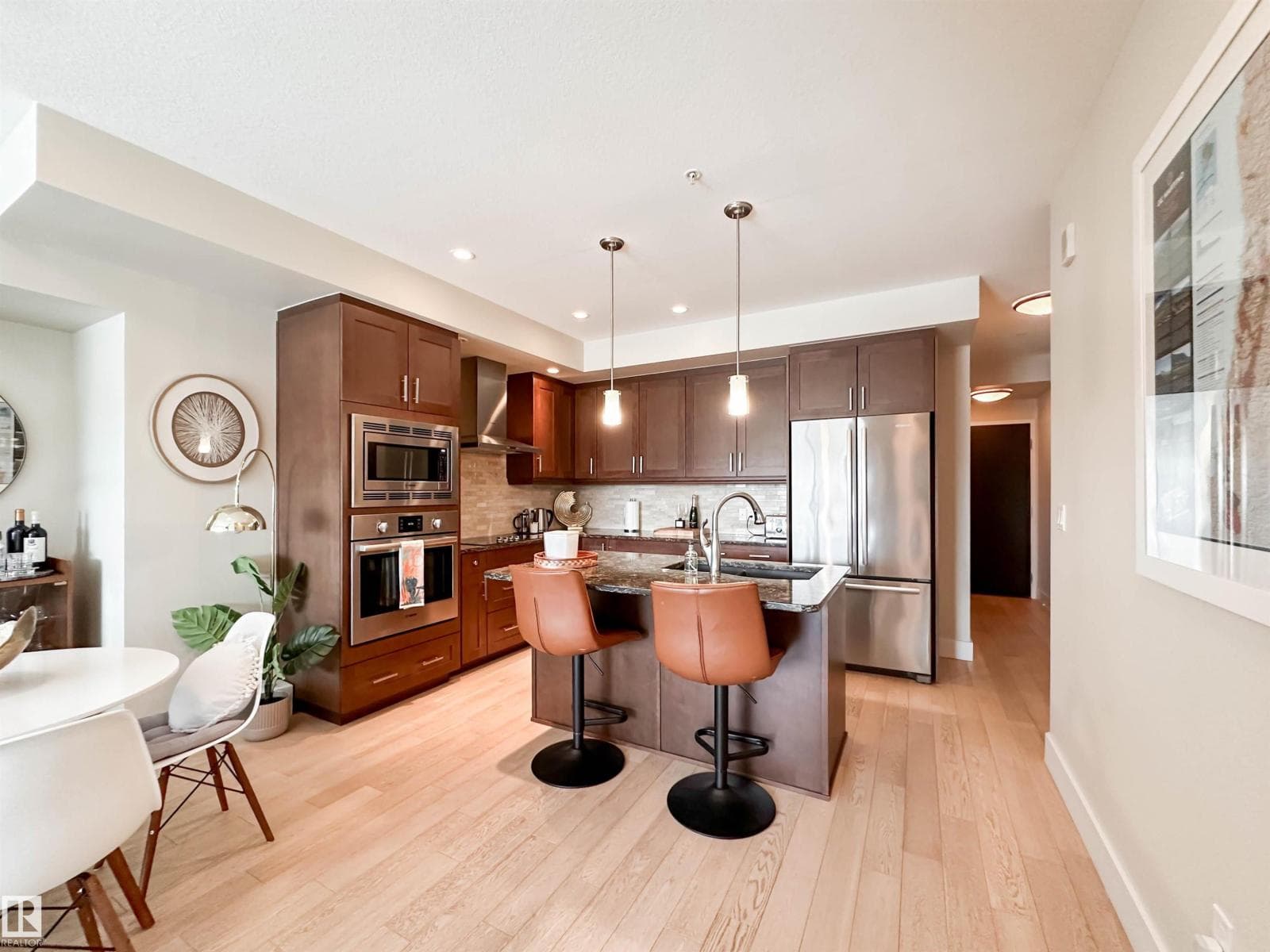 #718 200 BELLEROSE DR — photo 5
