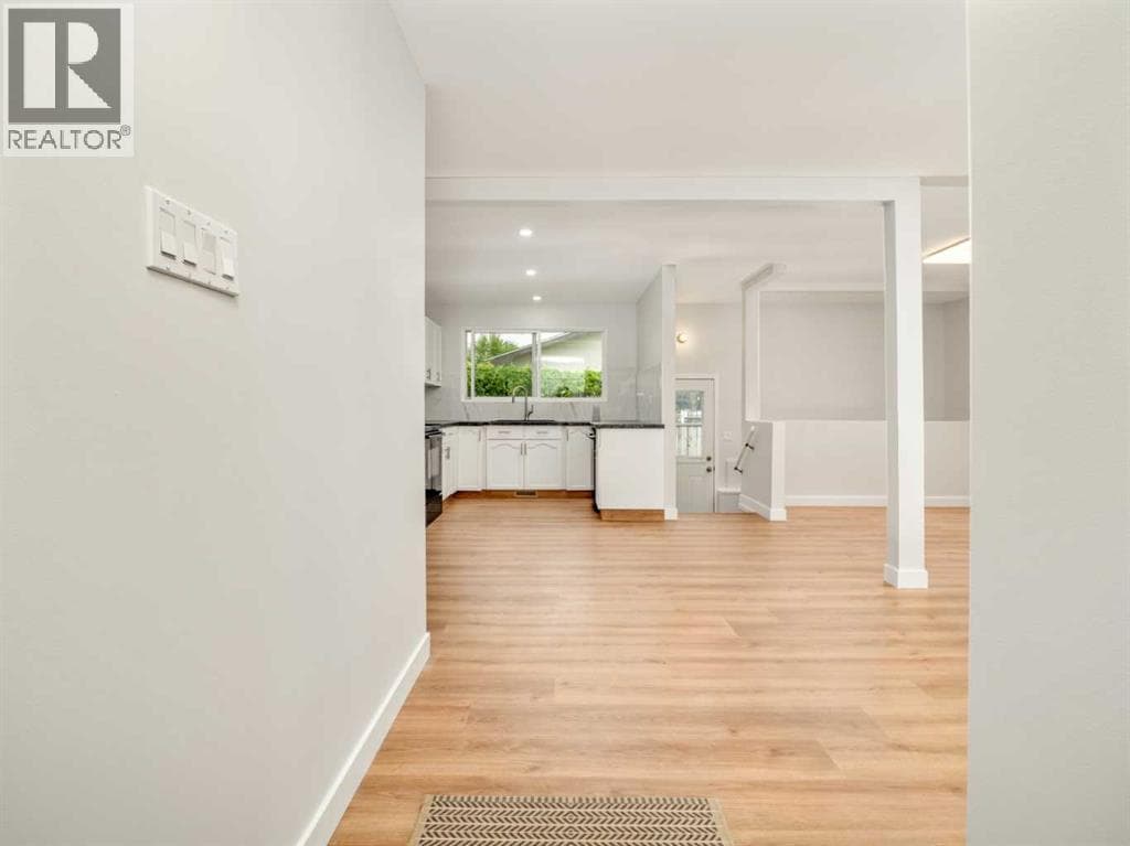 1209 31A Street S — photo 3