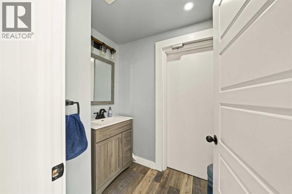 1020 Laut Avenue — photo 4