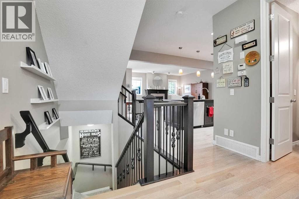 109 Cranleigh Place SE — photo 4