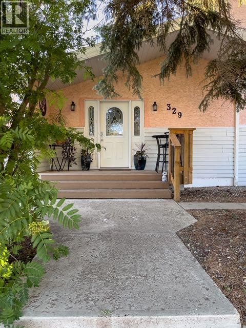 329 2 Avenue NE — photo 3