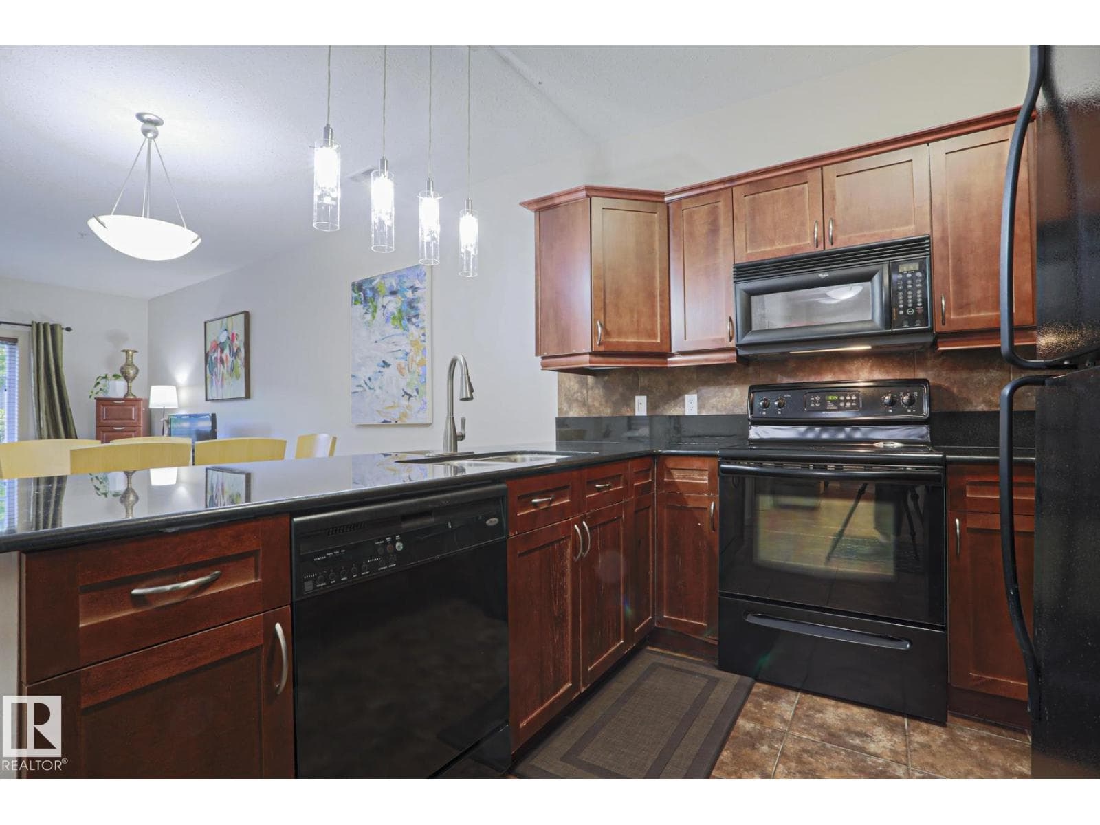 #117 160 MAGRATH RD NW — photo 4