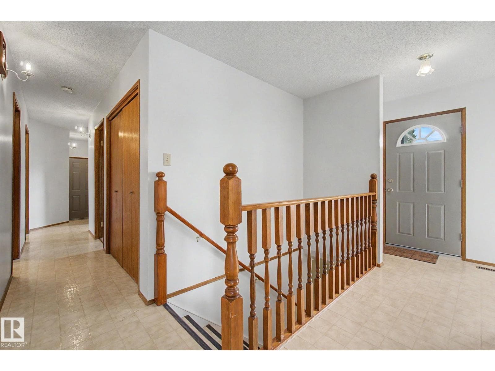 2907 49 ST NW — photo 5