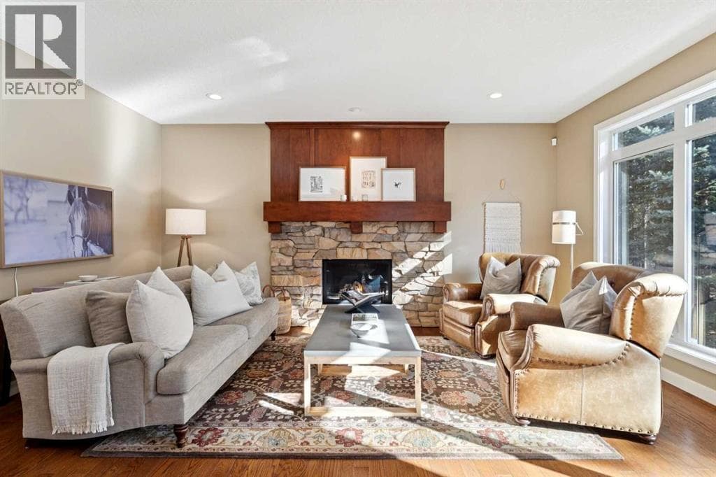 307 Hawk's Nest Hollow — photo 2