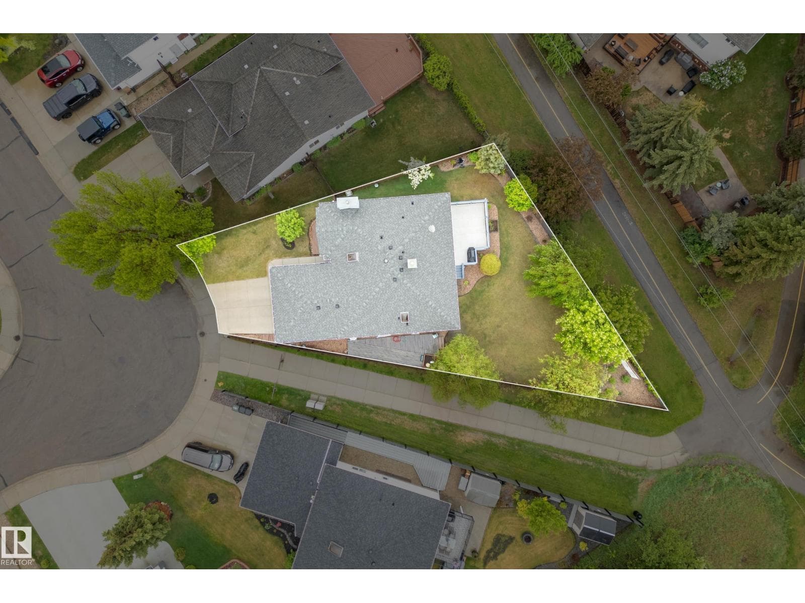 79 CHARLTON CR — photo 2