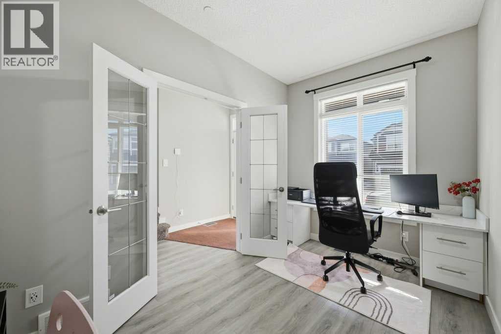 75 Howse Crescent NE — photo 4