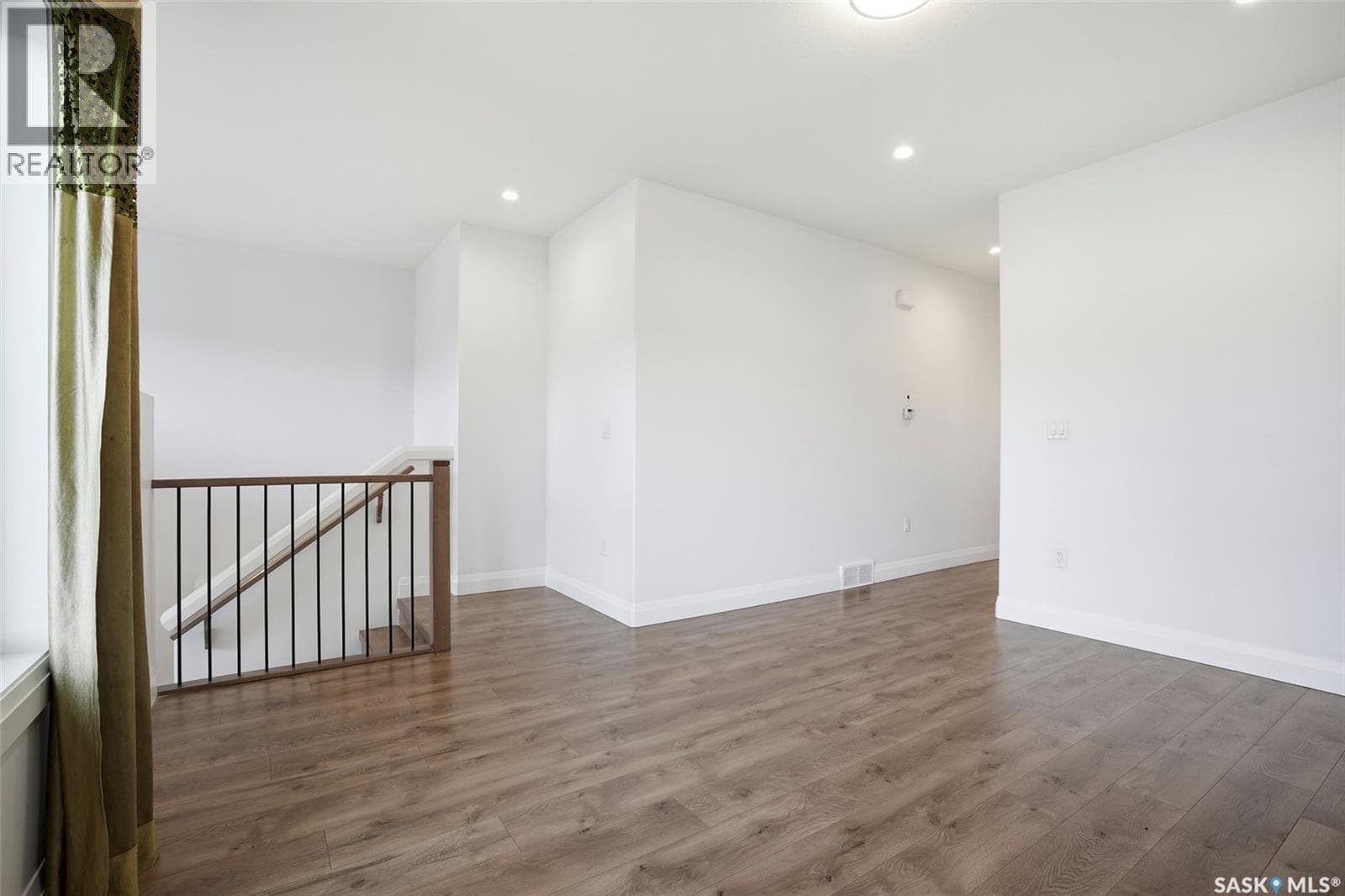 434 Mcarthur CRESCENT — photo 5