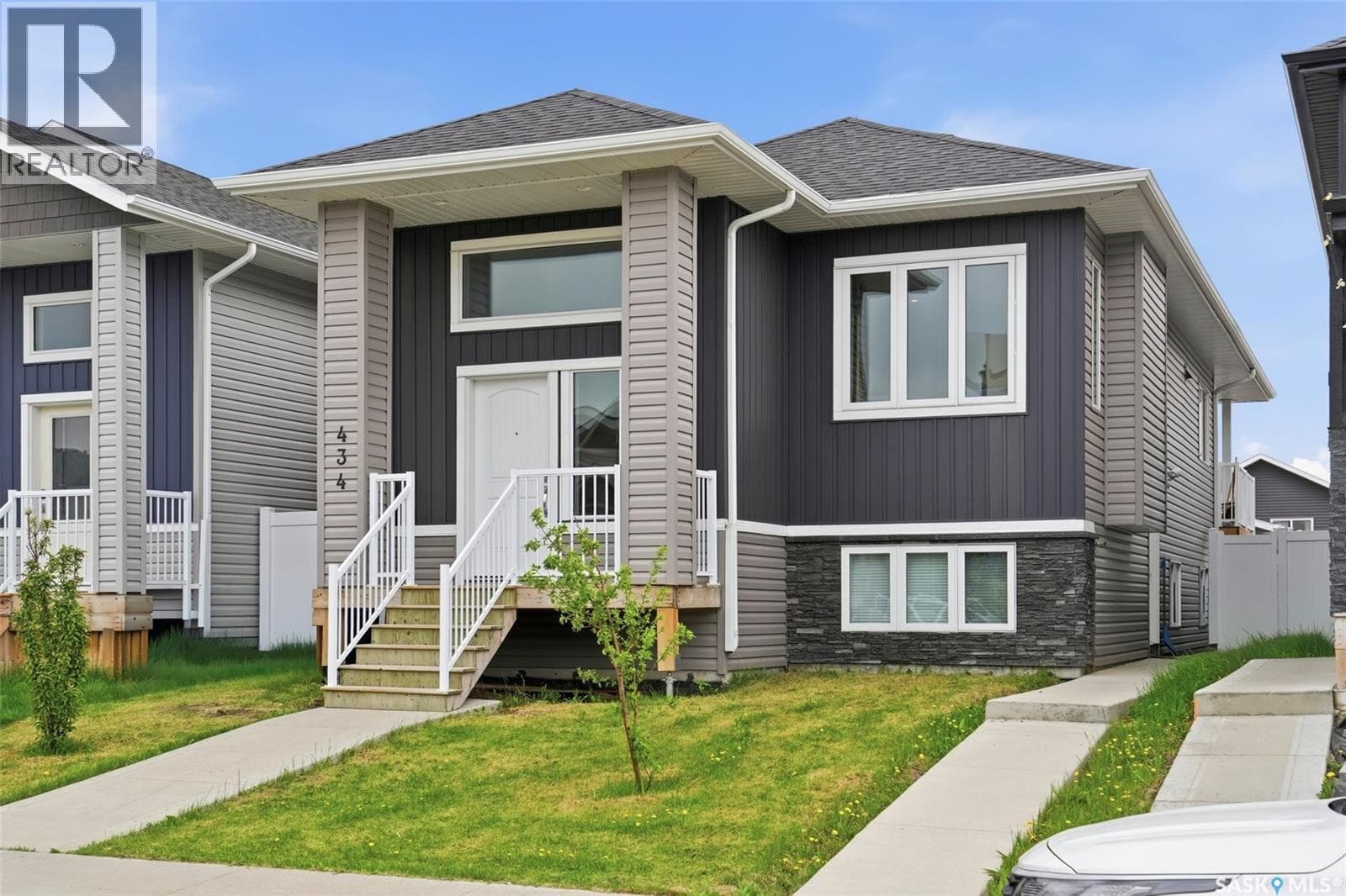 434 Mcarthur CRESCENT — photo 2