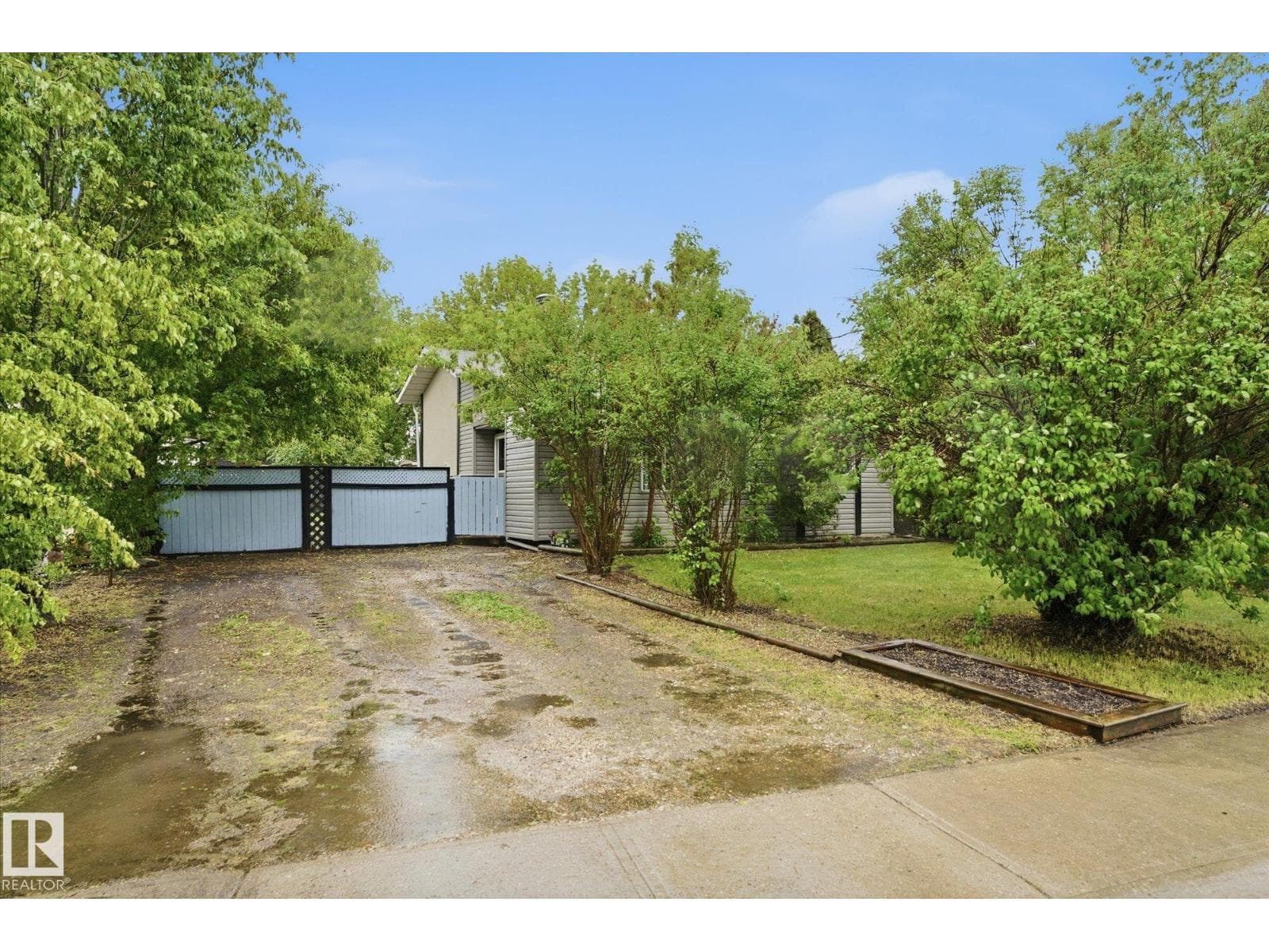 8 GOLDEN SPIKE RD — photo 3