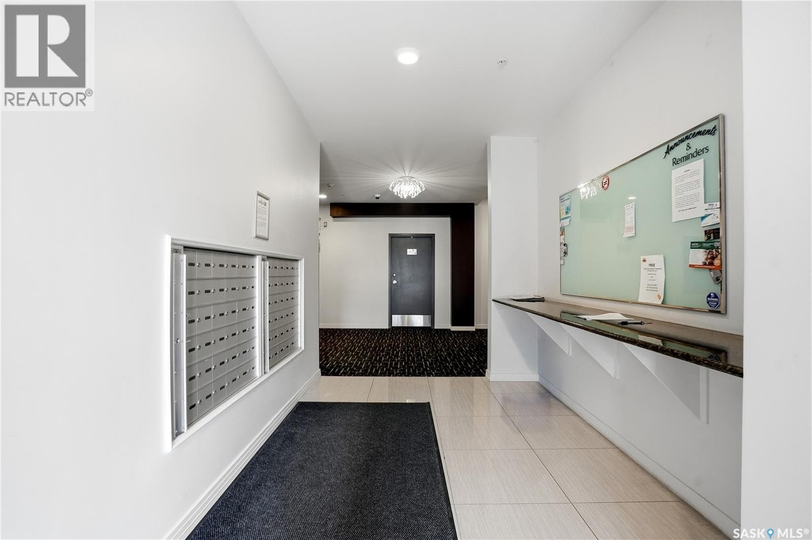 216 223 Evergreen SQUARE — photo 5