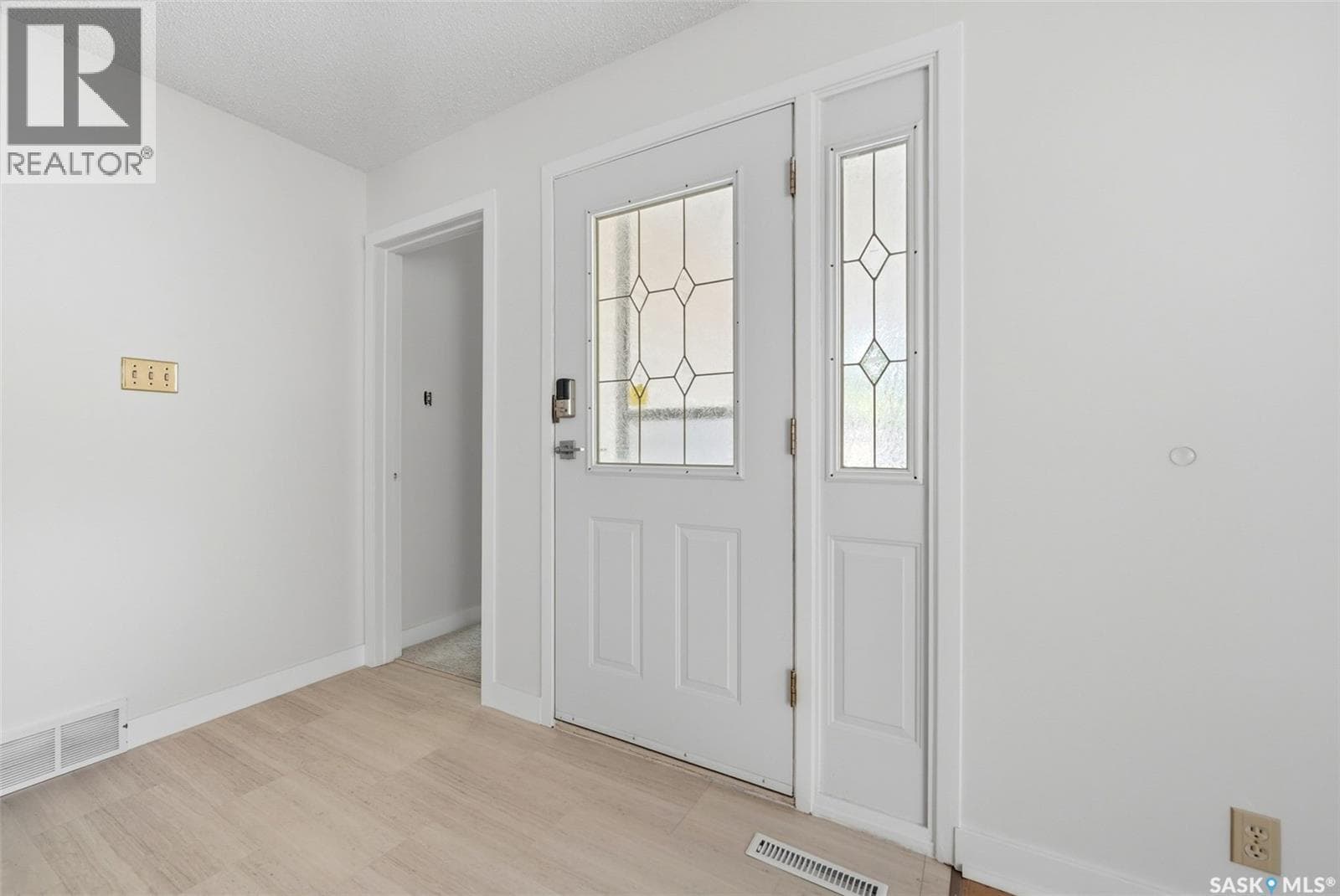 4124 Argyle STREET — photo 3
