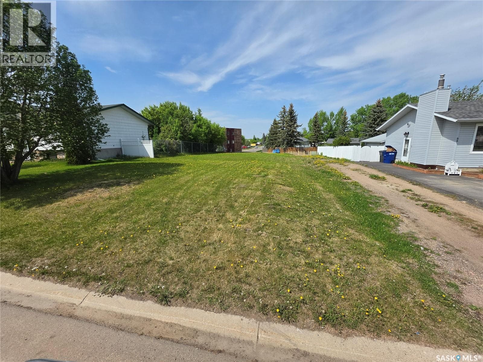 37 Dunfield CRESCENT