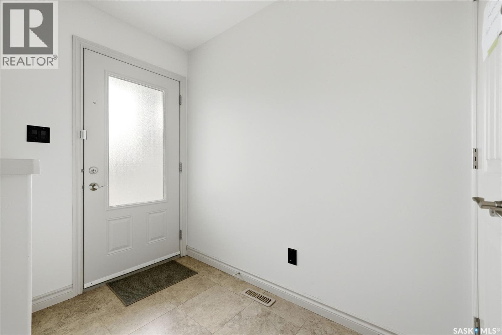 4348 Shaffer STREET — photo 2