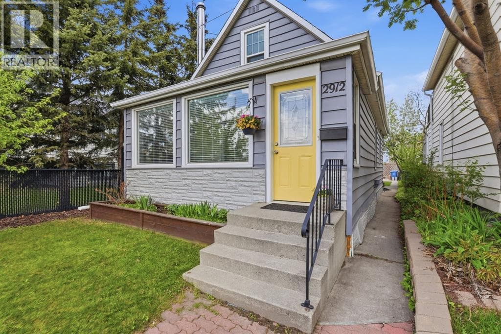2912 17 Street SE — photo 2