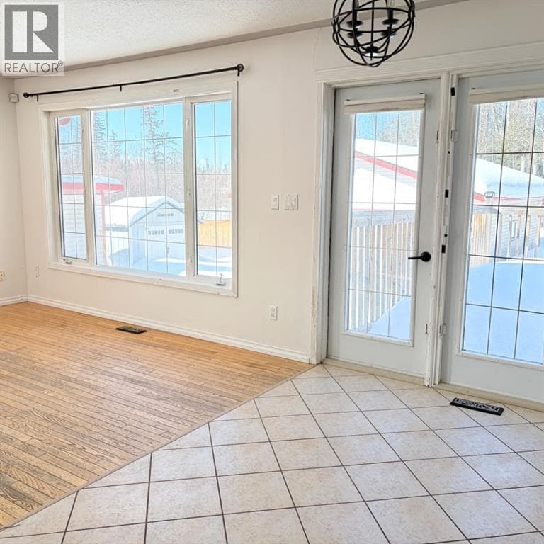 83 Aspen Crescent — photo 5
