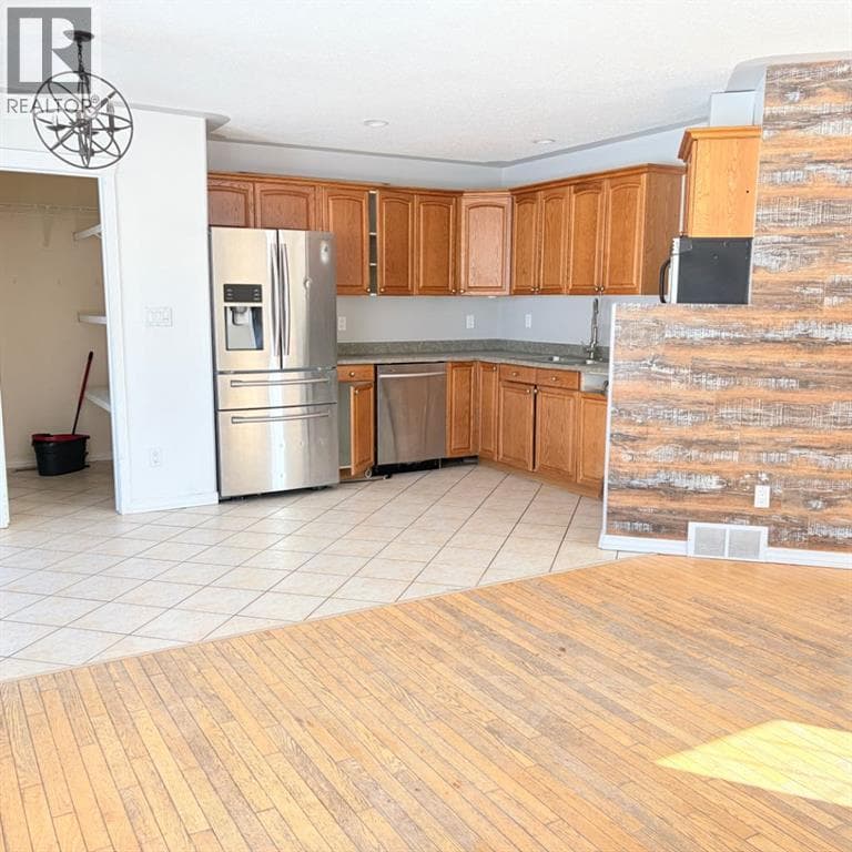 83 Aspen Crescent — photo 3