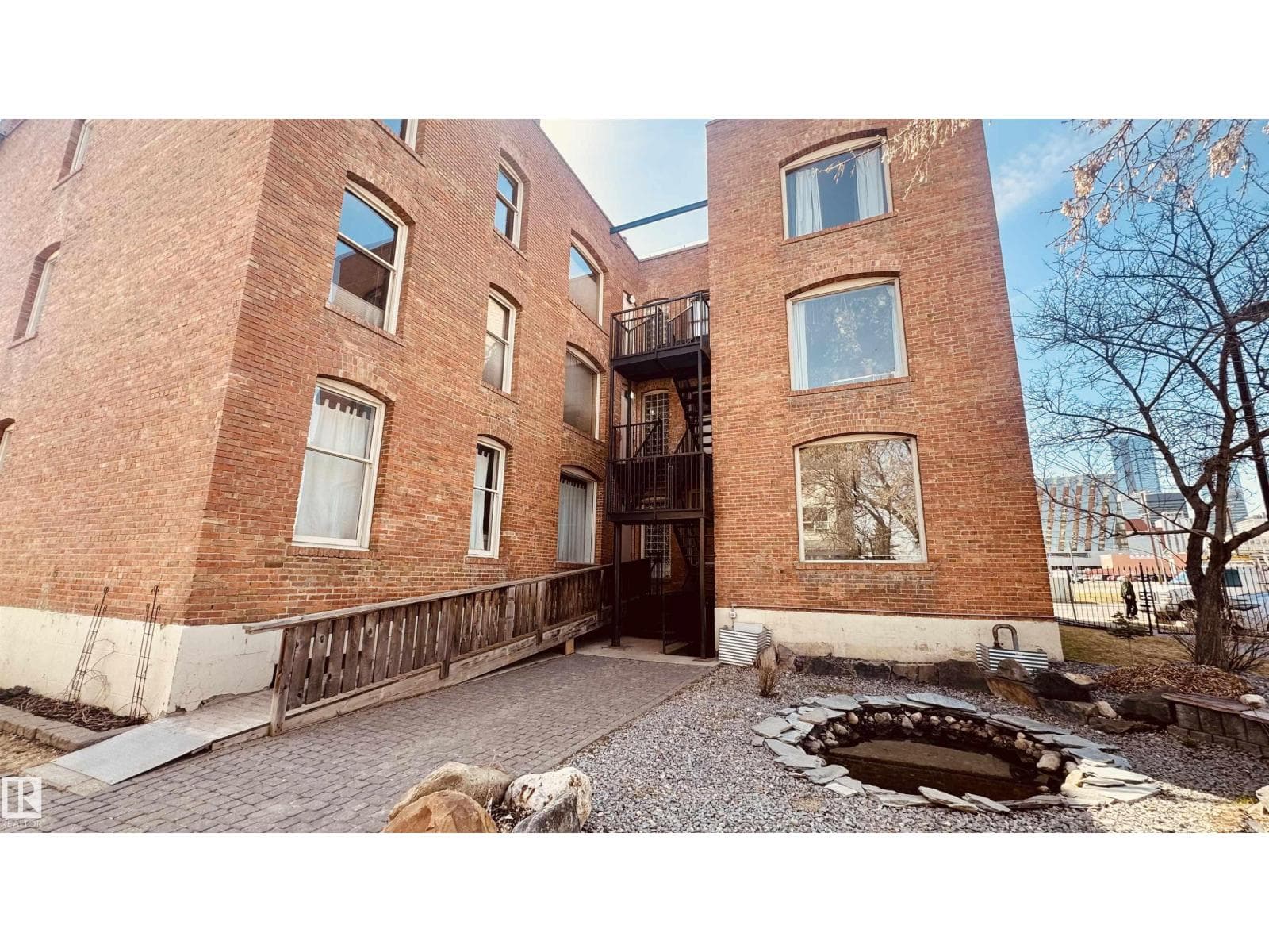 #203 10141 95 ST NW — photo 3