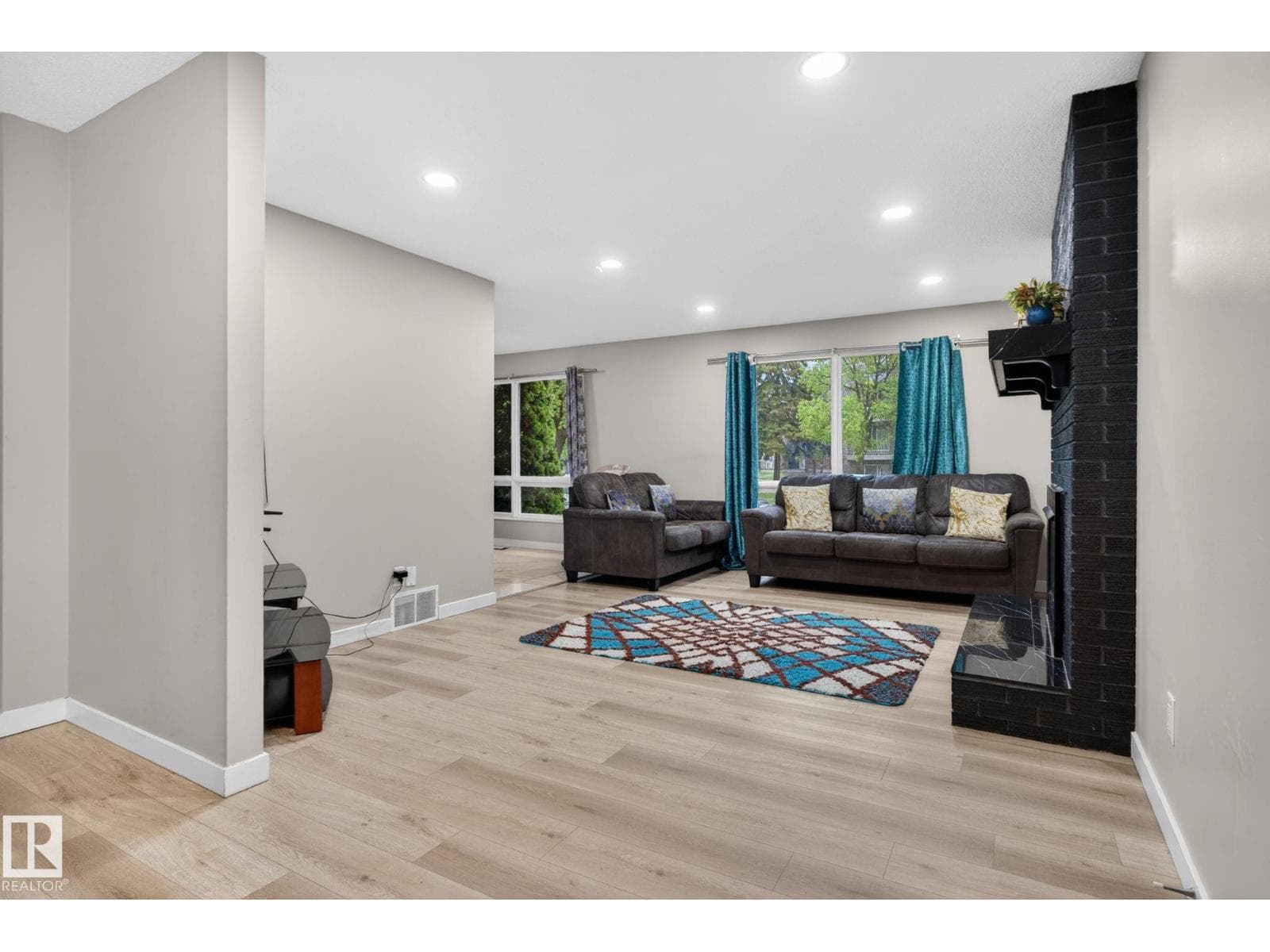 14332 121 ST NW — photo 3