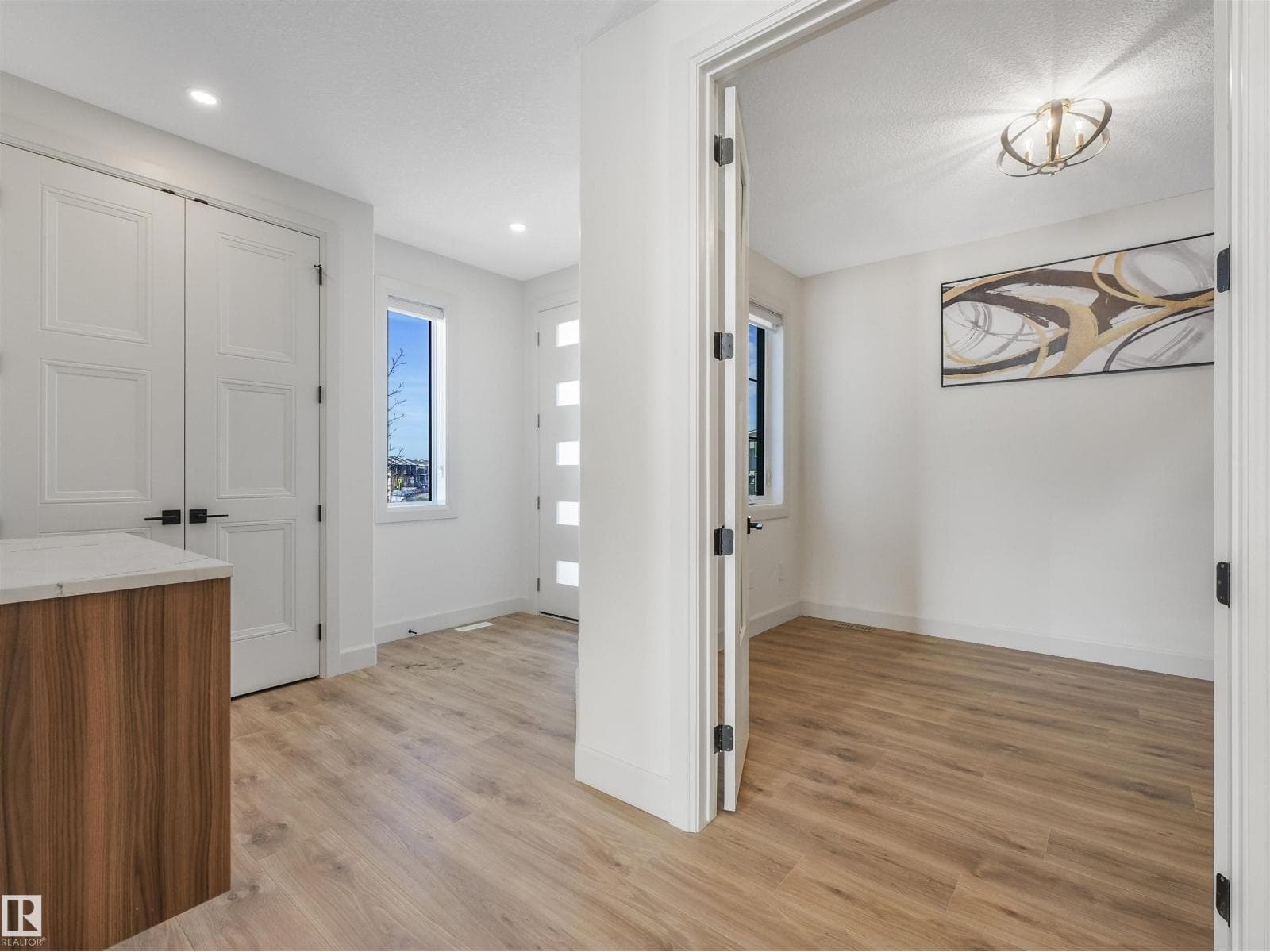62 Fenwyck BLVD — photo 3