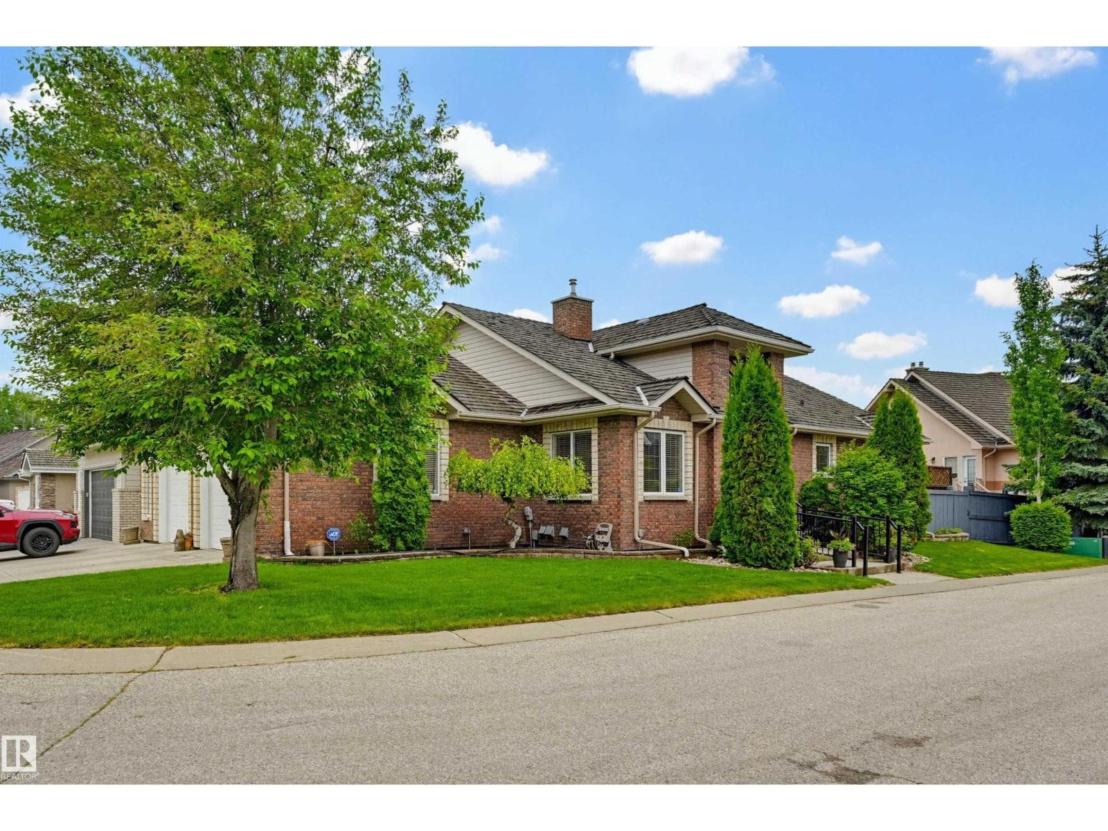 28 PRESTIGE PT NW — photo 3