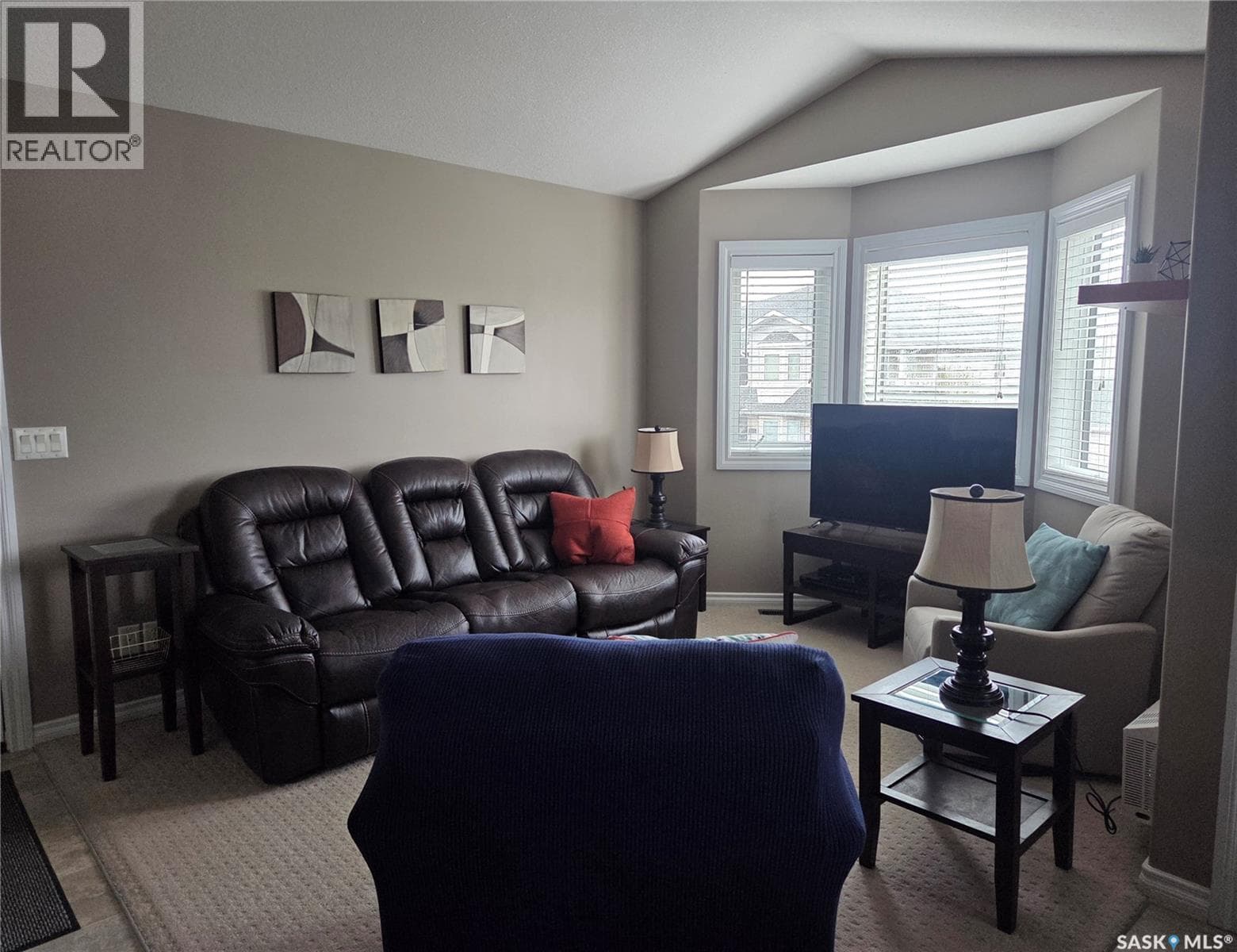 4144 Buckingham DRIVE E — photo 3
