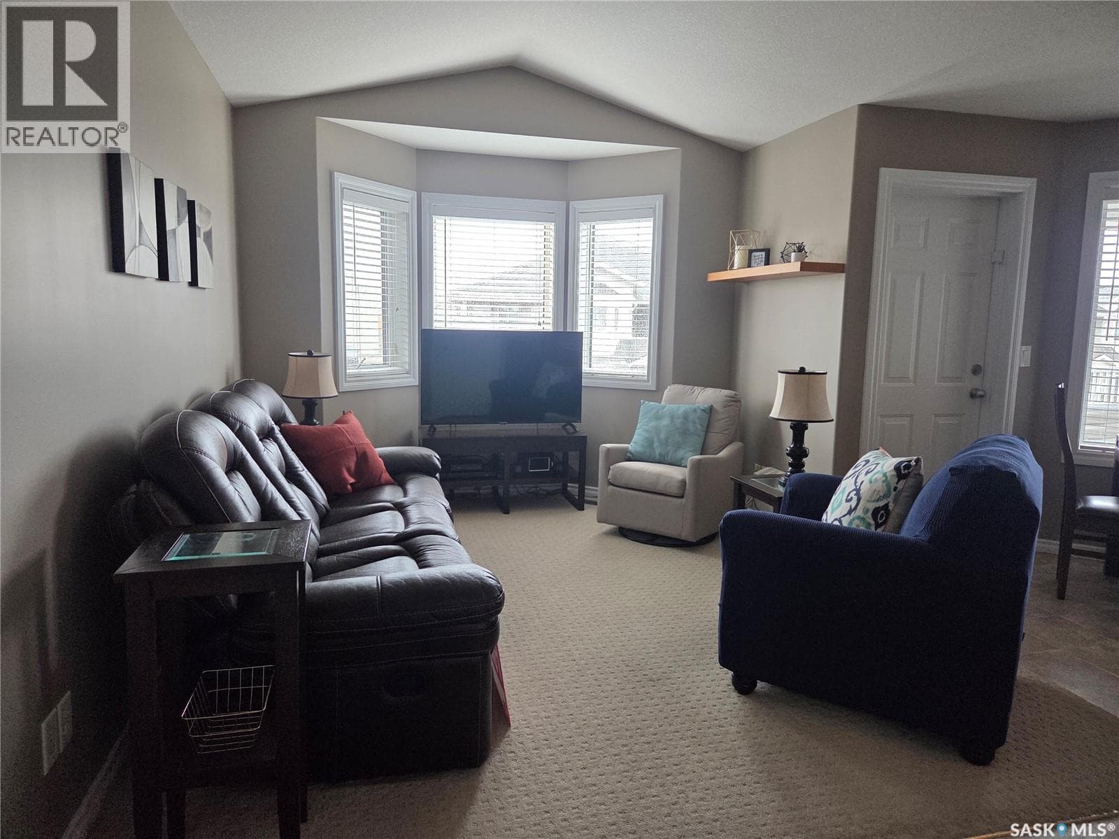 4144 Buckingham DRIVE E — photo 2