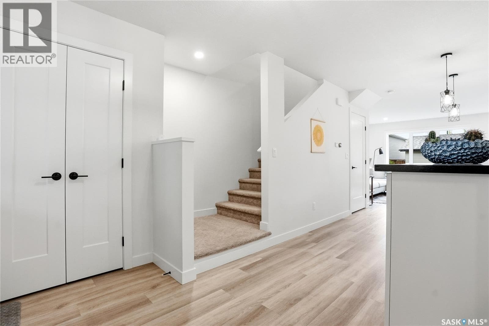 1719 Lorne AVENUE — photo 5