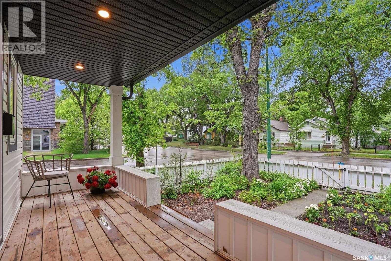 1719 Lorne AVENUE — photo 3