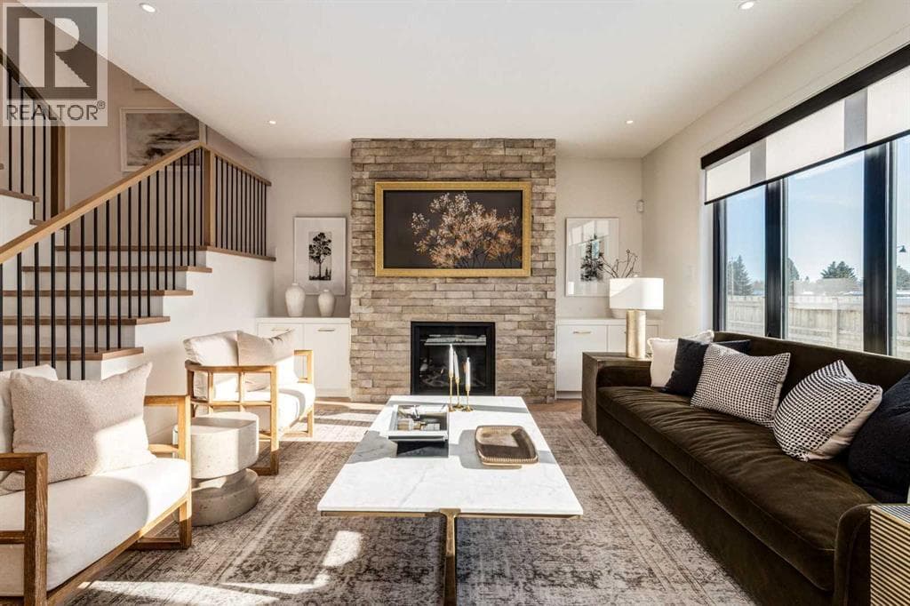 144 Greenwich Heath NW — photo 5