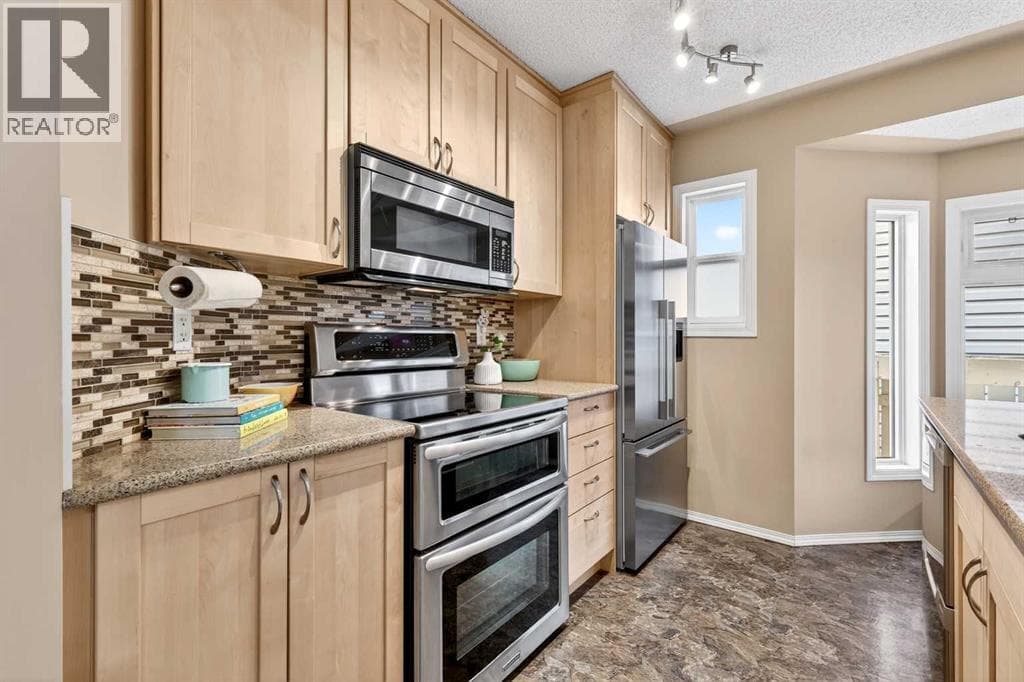 886 Erin Woods Drive SE — photo 3