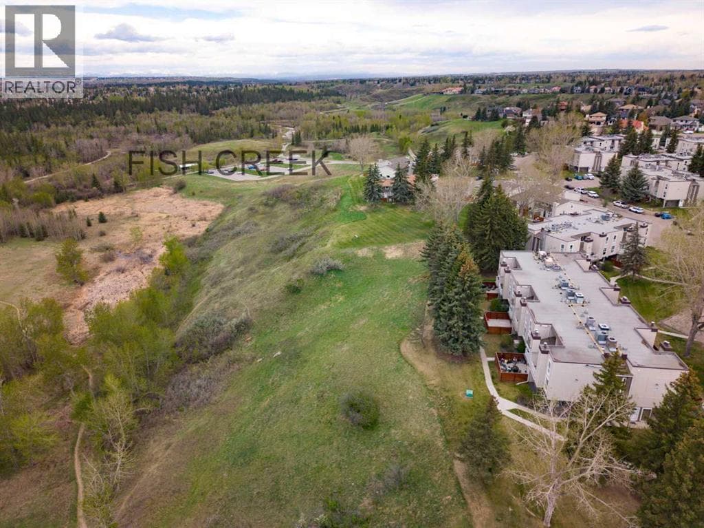 1402, 13104 Elbow Drive SW — photo 2
