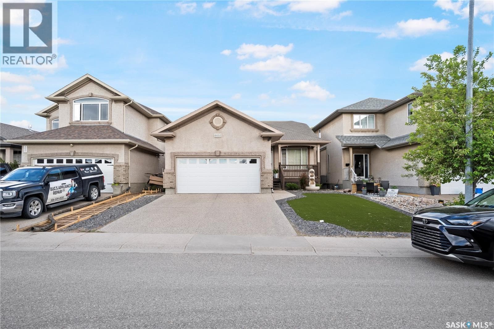 4651 Sherlock DRIVE — photo 2