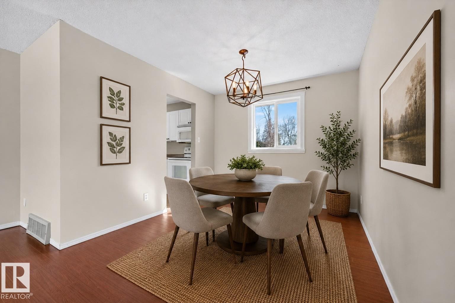 105 MISSION AV — photo 5