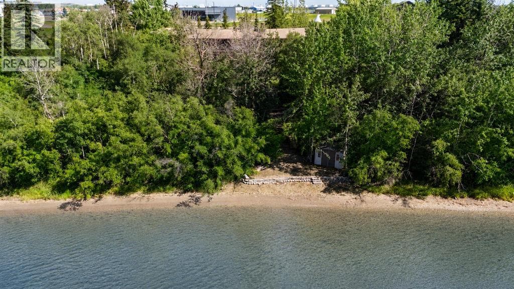4404 49 Street — photo 3