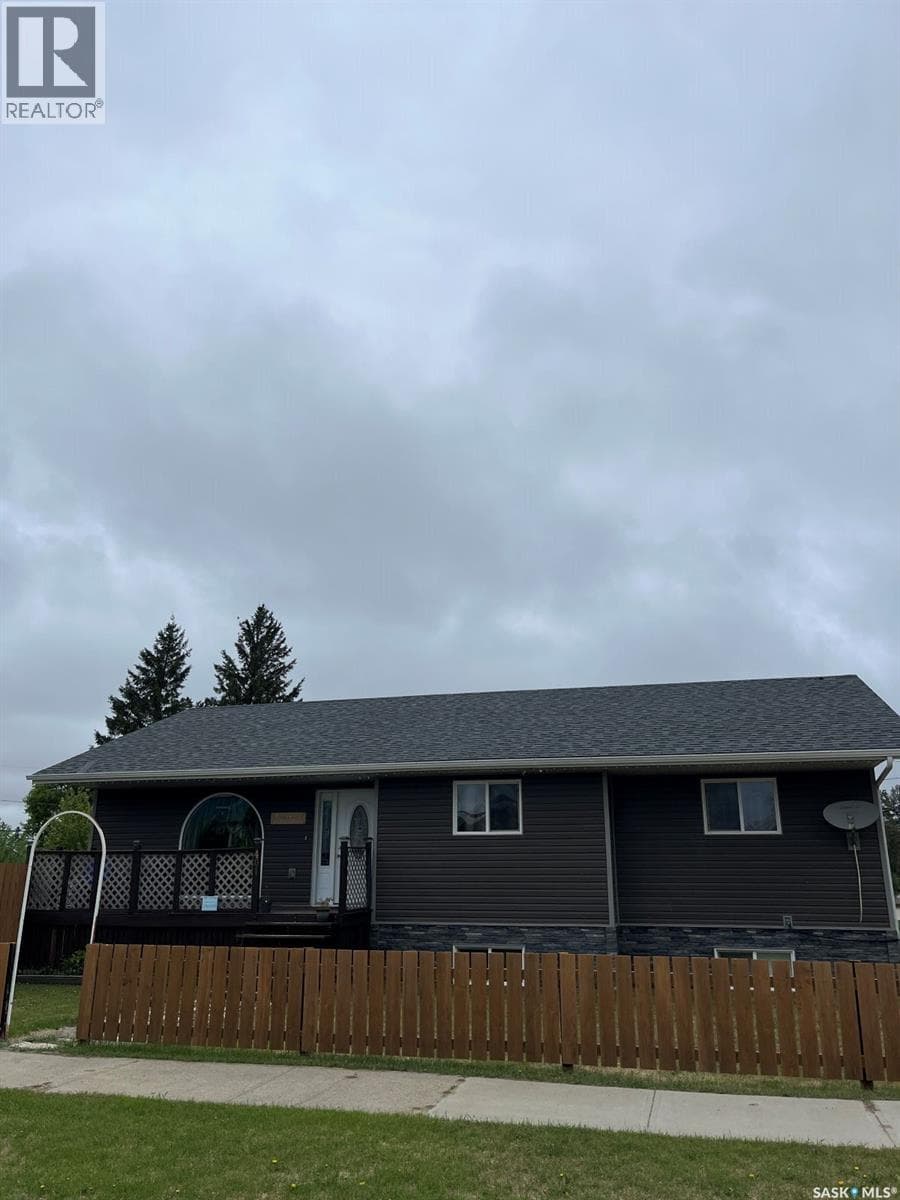 401 6th AVENUE W
