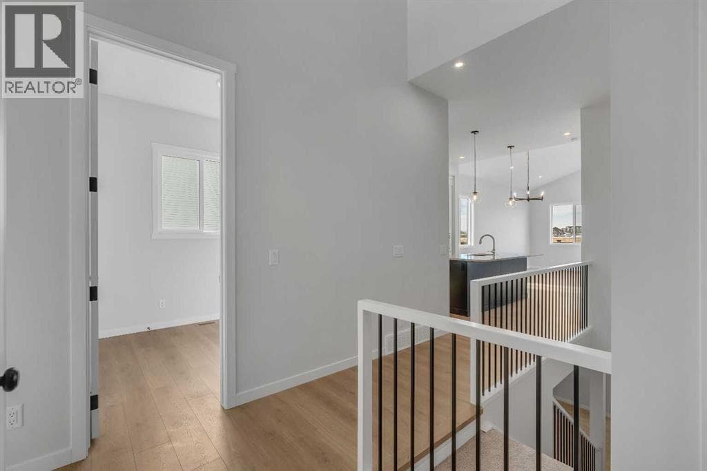 107 Bartlett Row SE — photo 4