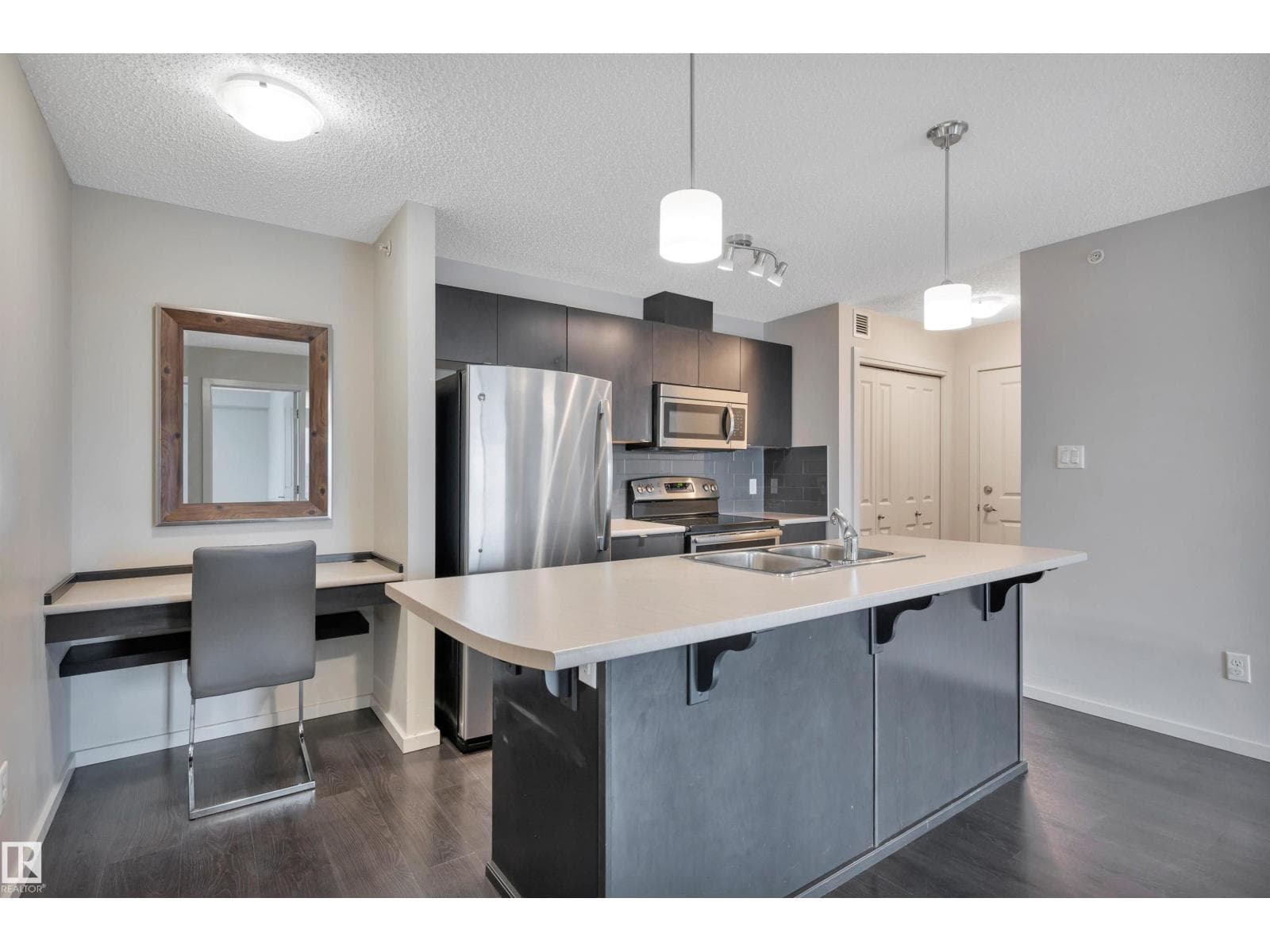 #447 348 WINDERMERE RD NW
