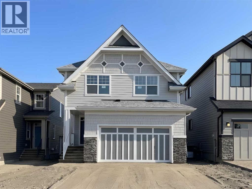 547 Mercado Avenue SE