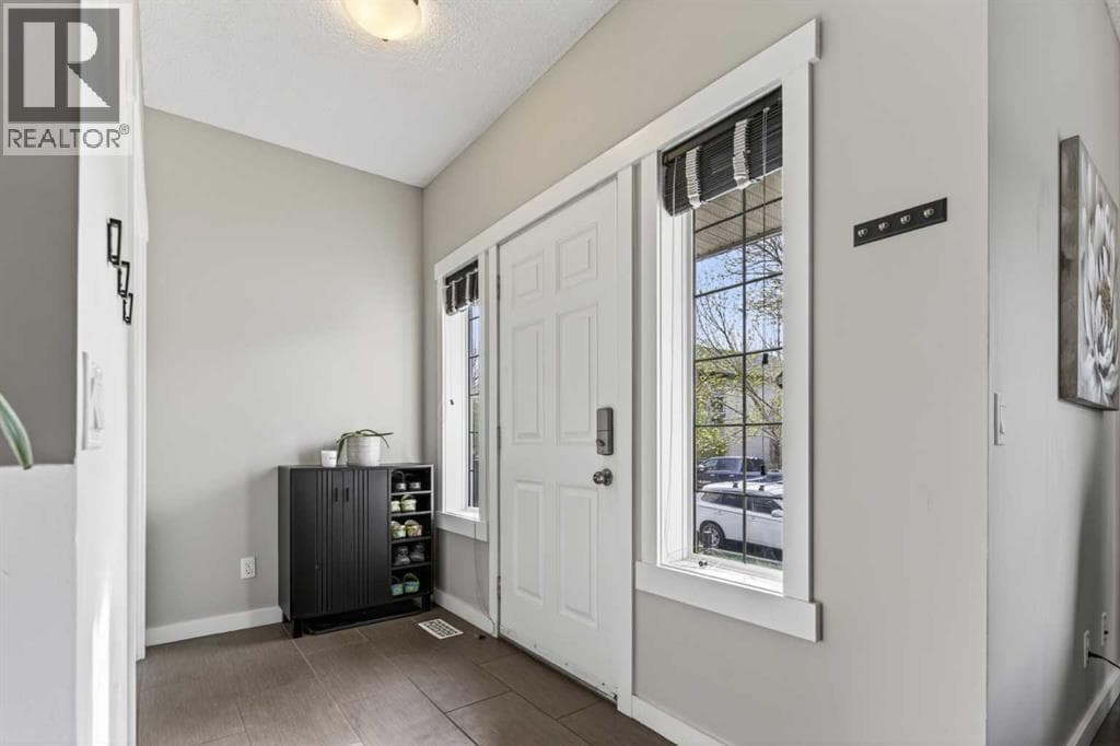 139 Elgin Terrace SE — photo 3