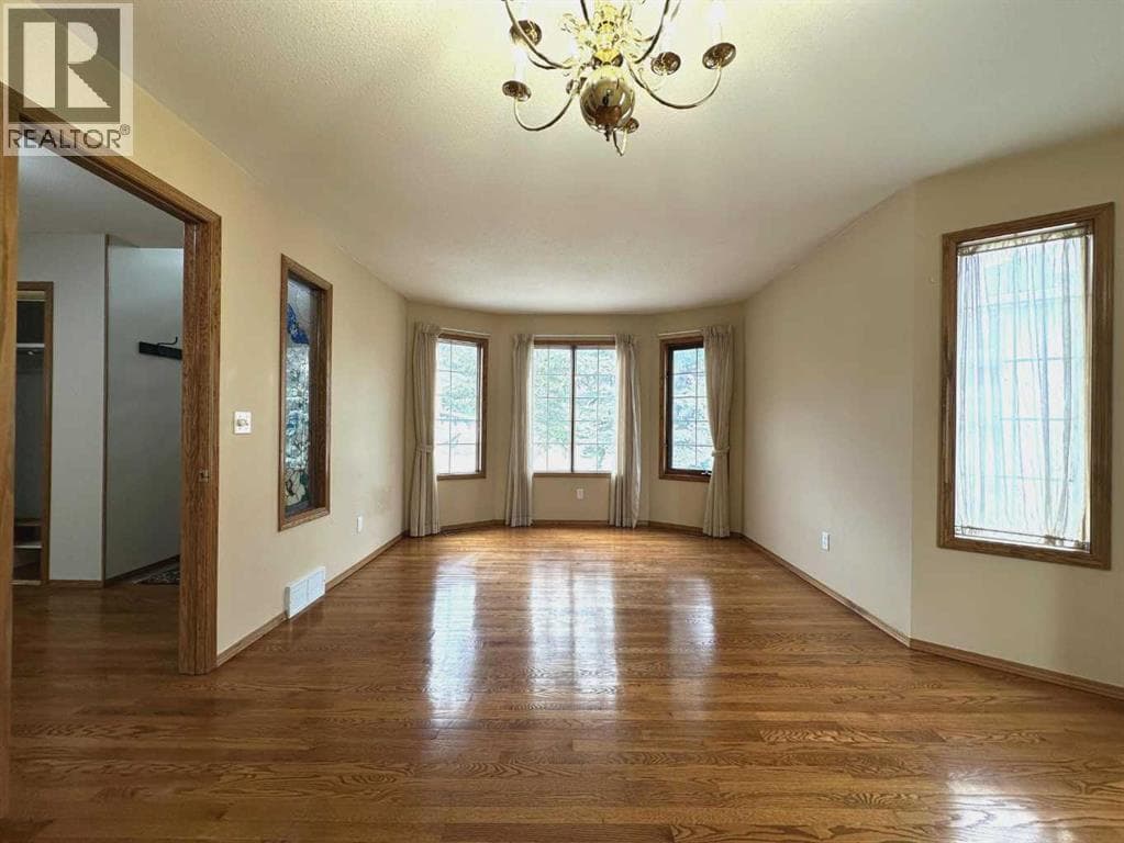 59 Edgebrook Circle NW — photo 5