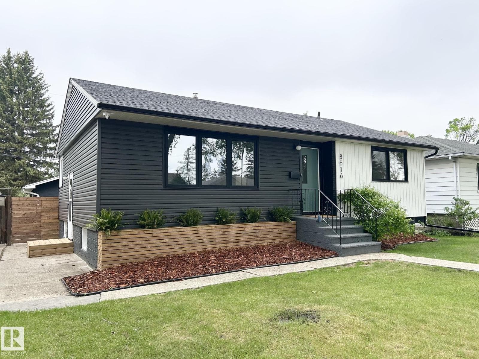 8516 64 AV NW — photo 3