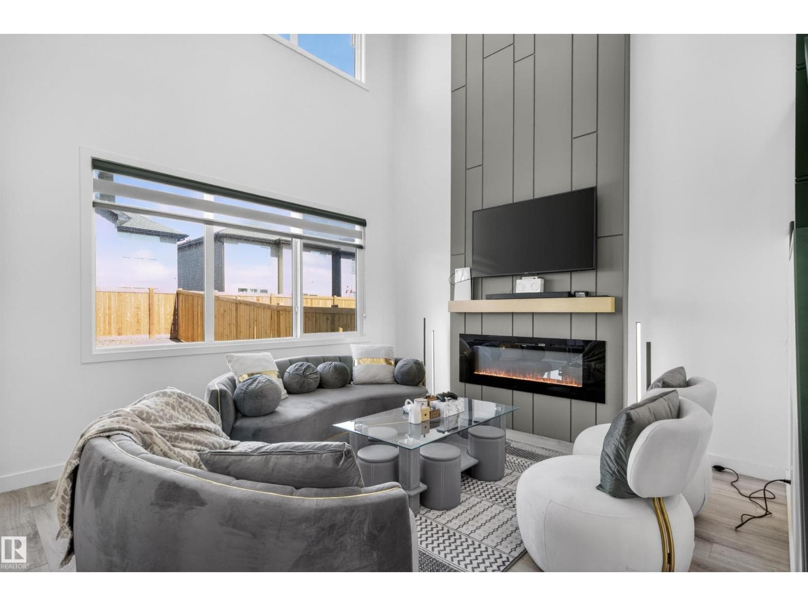 1412 11 AV NW — photo 3