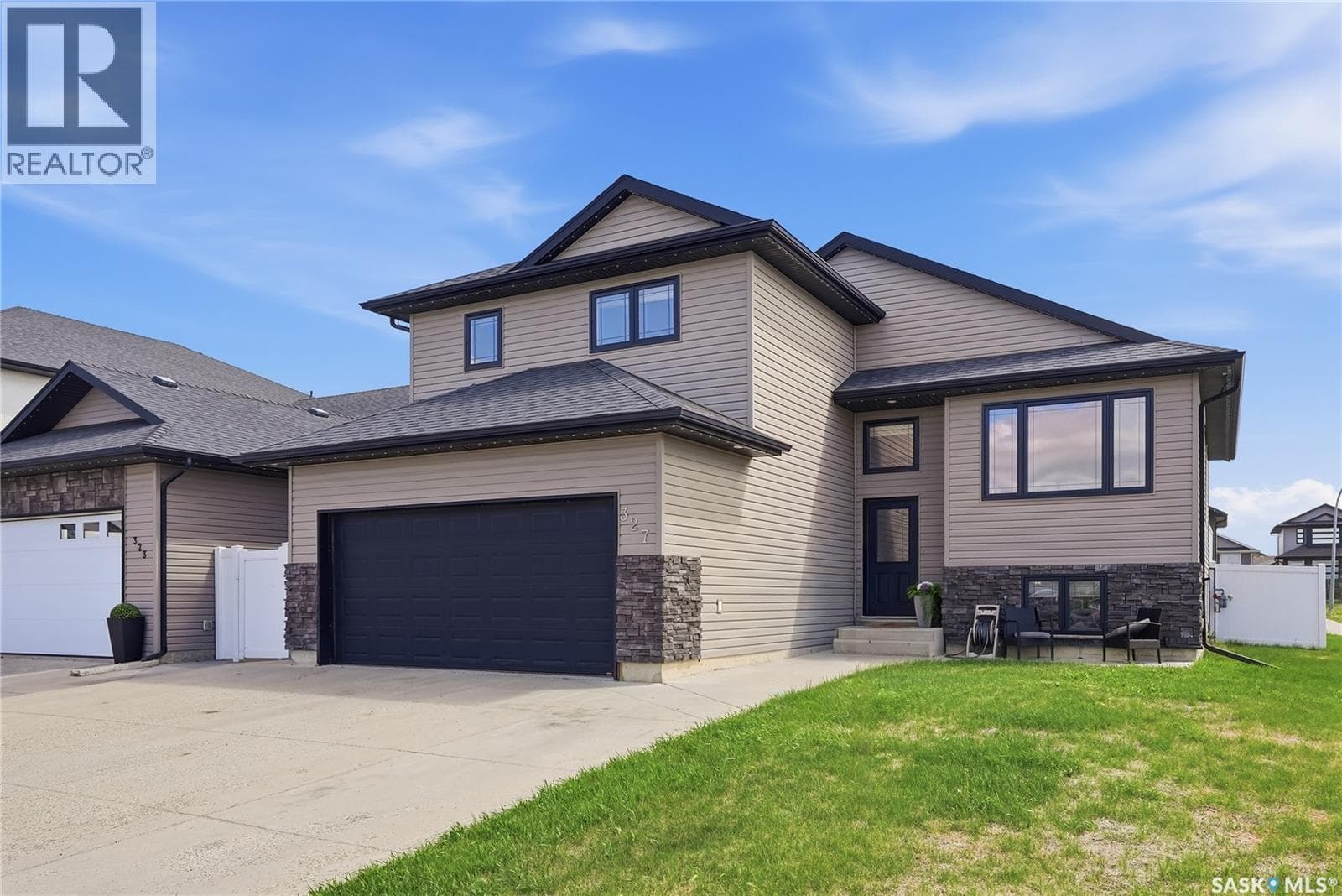 327 Roy CRESCENT — photo 2