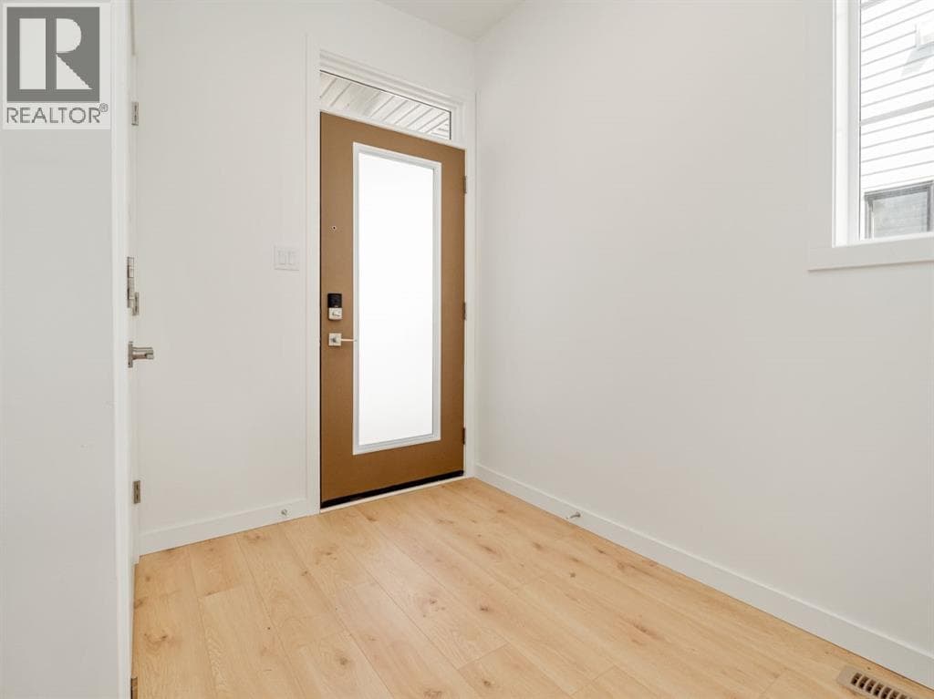 2604 43 Street S — photo 2