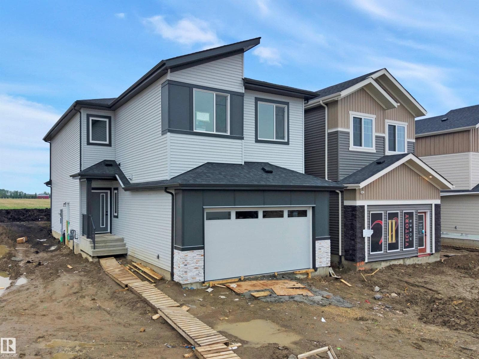 700 Bank DR — photo 3