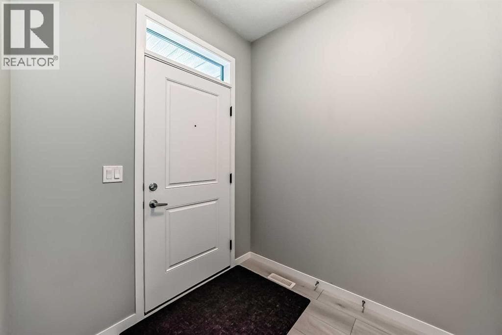 984 Seton Circle SE — photo 4