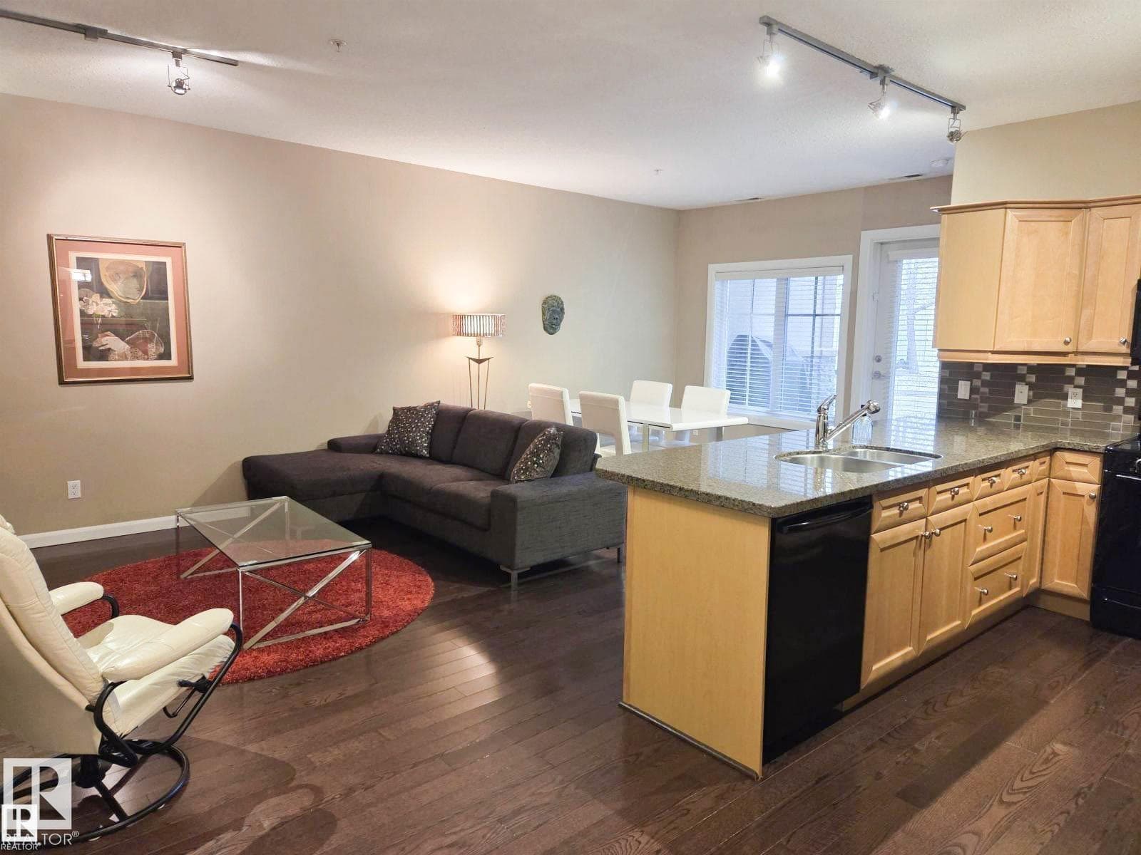 #109 160 MAGRATH RD NW — photo 2