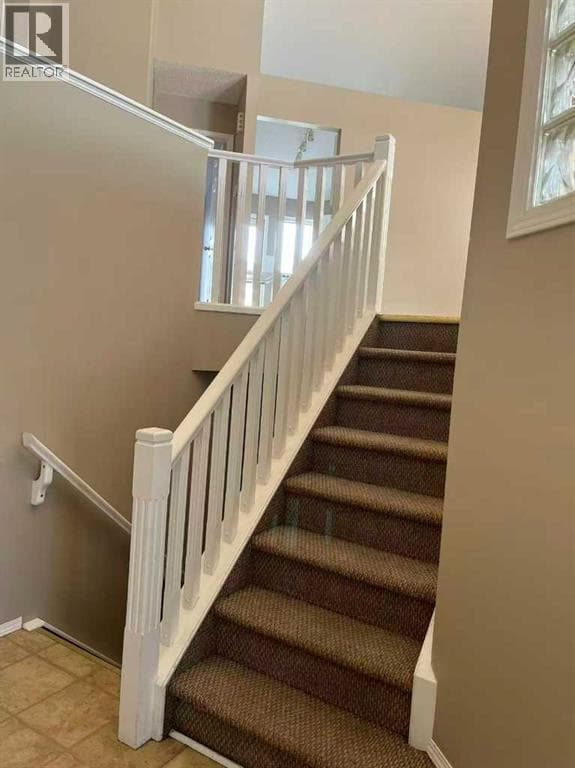 170 Citadel Gardens NW — photo 5