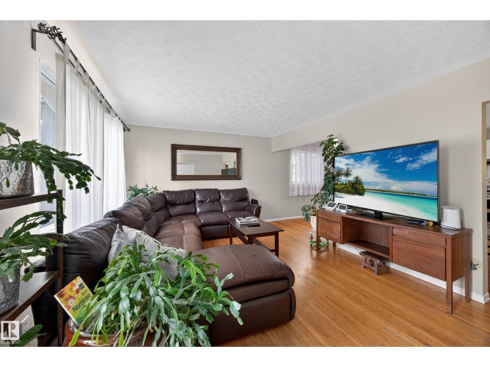5216 104A ST NW — photo 4